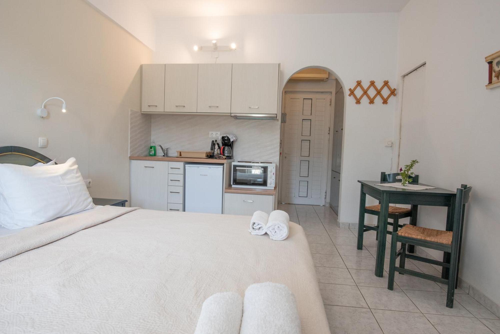 Antonis Apts, Physio Fitness Retreats Plakiás Eksteriør bilde